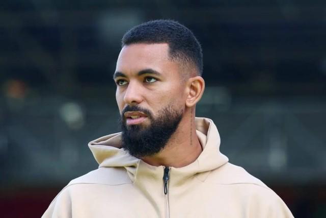 开云体育登录-维拉有意签回旧将道格拉斯·路易斯