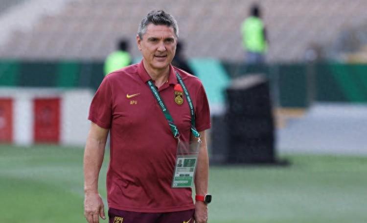 开云体育中国-安东尼奥确定留任，U23国家队面临冲击，没想到功勋主帅这样回应