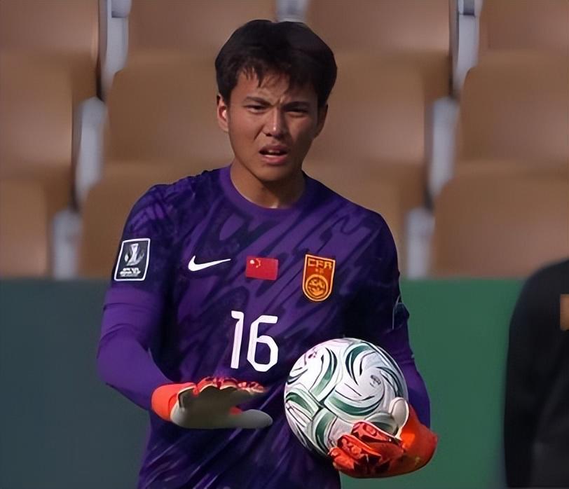 开云体育中国-重庆铜梁龙跟这位门将正式官宣签约，曾是球队冲超功臣，值得期待