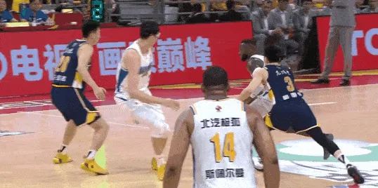 开云体育入口-杰曼高难度打进&陈盈骏三分命中,北京领先到10分再打停广东
